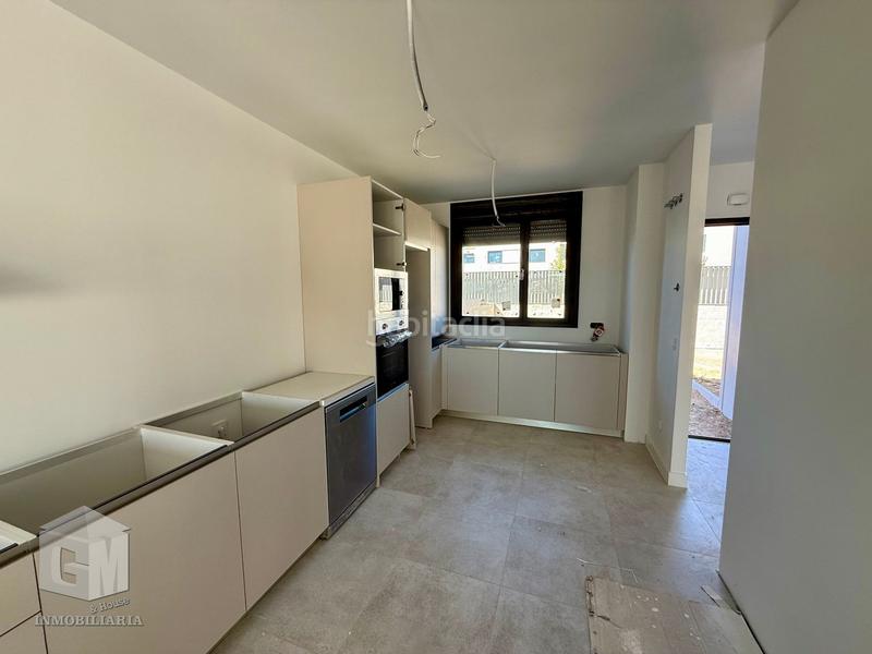 Foto d8371896-c218-4e4a-aed1-e7d106aab66a. Casa con riscaldamento parcheggio piscina in El Bosque Villaviciosa de Odón