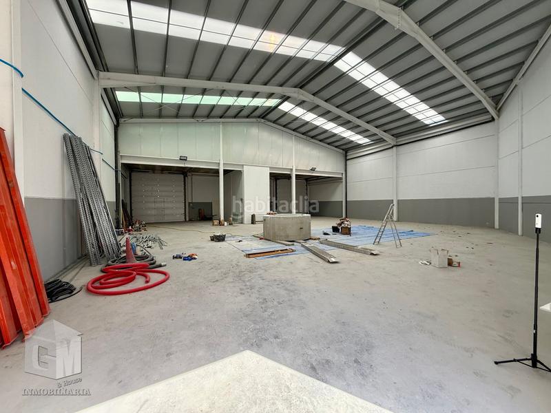 Foto 1a0376ec-8c70-4365-86ca-33bbf4ef65f0. Bâtiment à usage industriel dans Las Castañeras - Bulevar Arroyomolinos