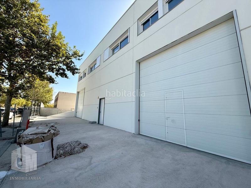 Foto 50edfc44-c986-4e10-a458-07d5863e0455. Bâtiment à usage industriel dans Las Castañeras - Bulevar Arroyomolinos