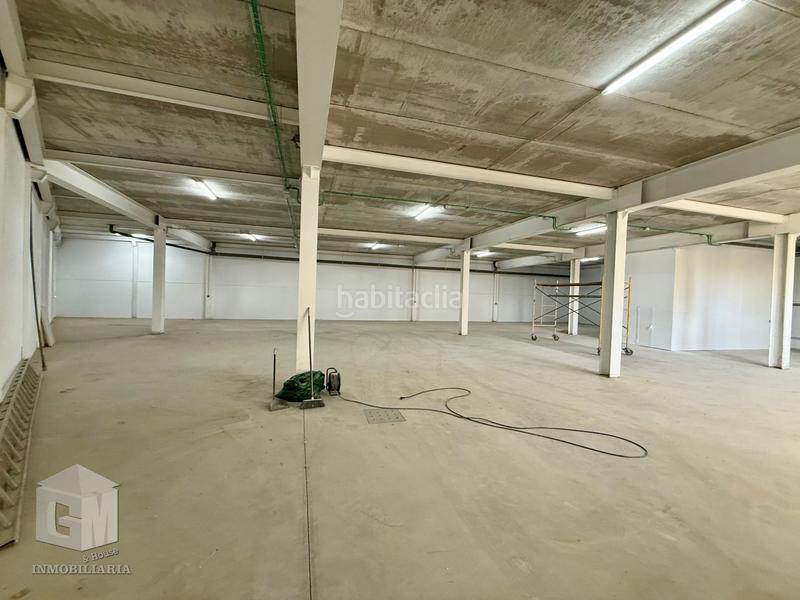 Foto bb010f42-42b2-4080-8ef9-bb5fdd07ecd5. Bâtiment à usage industriel dans Las Castañeras - Bulevar Arroyomolinos
