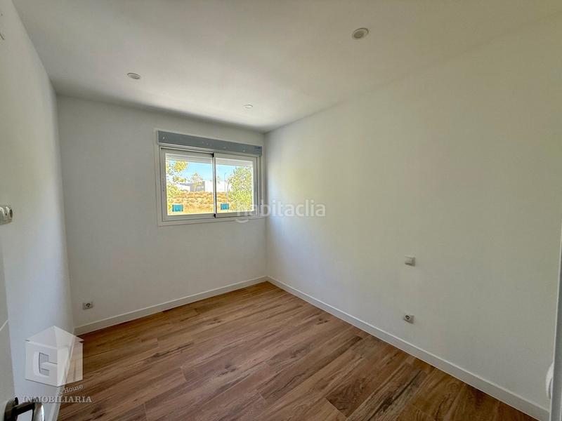 Foto dcb0e5ad-744d-4b50-829f-9bcc77882147. Bâtiment à usage industriel dans Las Castañeras - Bulevar Arroyomolinos