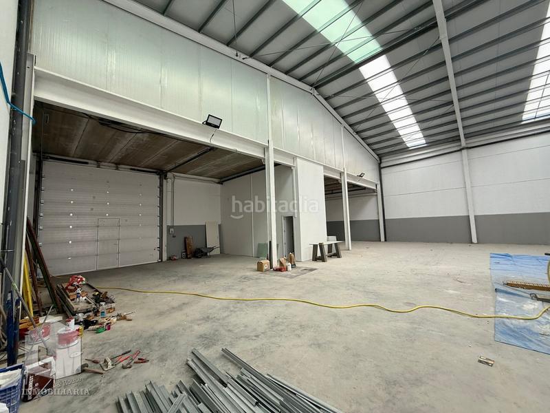 Foto e76452ed-6b24-413e-aa45-75971e6a3a64. Bâtiment à usage industriel dans Las Castañeras - Bulevar Arroyomolinos