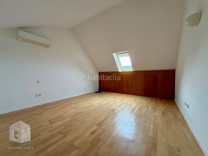 Foto 1f55441b-d79f-4f0c-9b36-04b8c0e50e57. Duplex con riscaldamento in Torre de Esteban Hambrán (La)