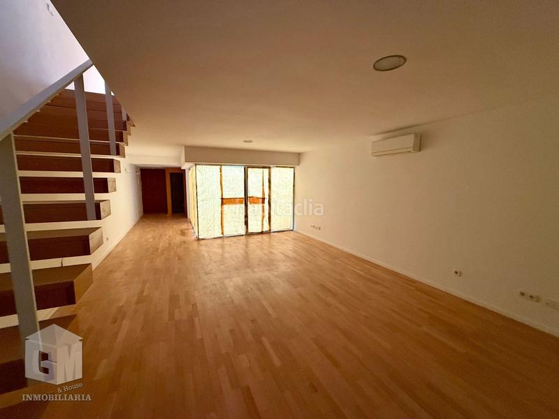 Foto ec16df84-3ae4-4259-9b43-305eb95e1098. Duplex con riscaldamento in Torre de Esteban Hambrán (La)