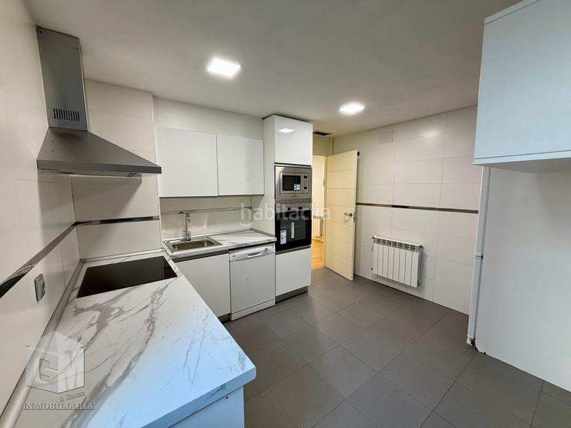 Foto 313c6f66-12b2-4daa-a3bd-3ad1ebfb14c8. Rent flat with heating parking pool in Las Castañeras - Bulevar Arroyomolinos