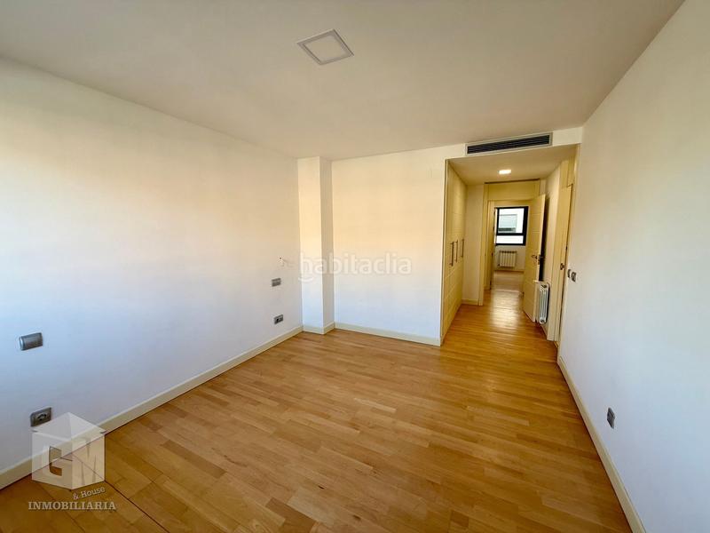 Foto 918436ec-9689-4f83-9a3d-aa3acdc9d1d9. Rent flat with heating parking pool in Las Castañeras - Bulevar Arroyomolinos