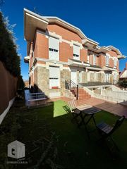 Miete Haus in La Cárcaba-El Encinar-Montemolinos. Chalet alquiler