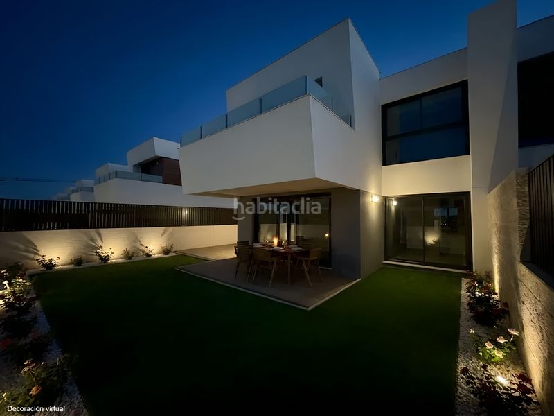 Foto 4849d5ab-bcbf-4e8e-8439-dd2d36ba337a. Casa adossada amb calefacció aparcament piscina a Villaviciosa de Odón