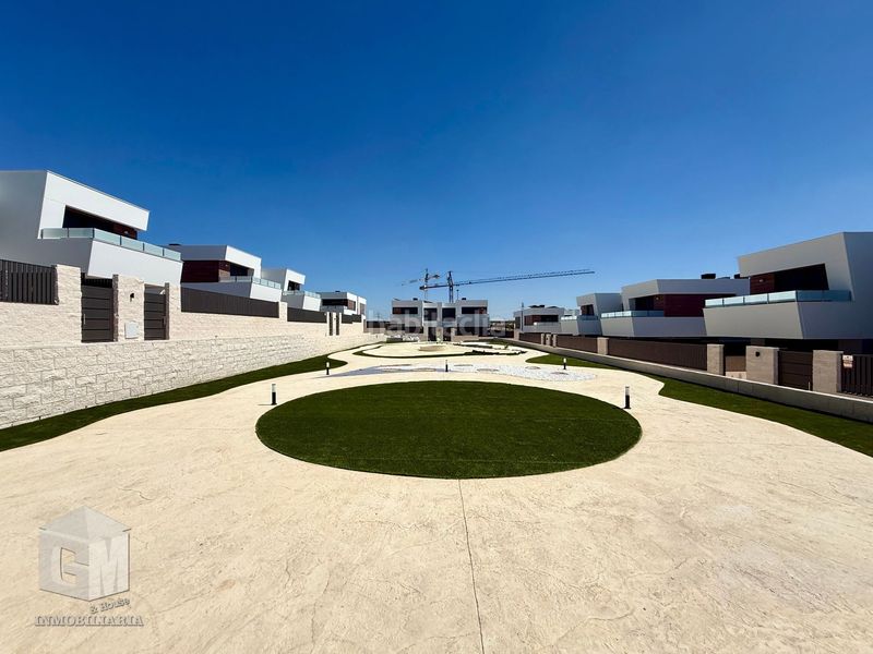 Foto d7938c5f-9183-478a-bd4c-ed04ad0402a1. Casa adossada amb calefacció aparcament piscina a Villaviciosa de Odón