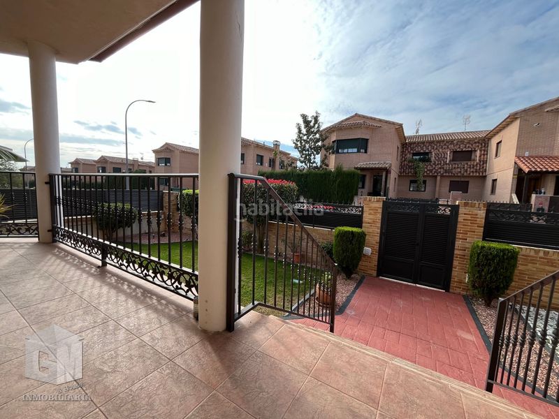 Foto 90ff5759-be51-4ee0-8284-011370eead83. Casa amb calefacció aparcament piscina a señorío de Illescas Illescas