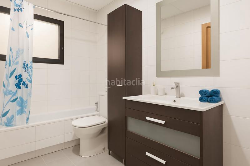 Foto 3cd3f766-ccf4-4f07-918a-3d3e621aafe3. Pis amb calefacció aparcament piscina a Montecarmelo Madrid