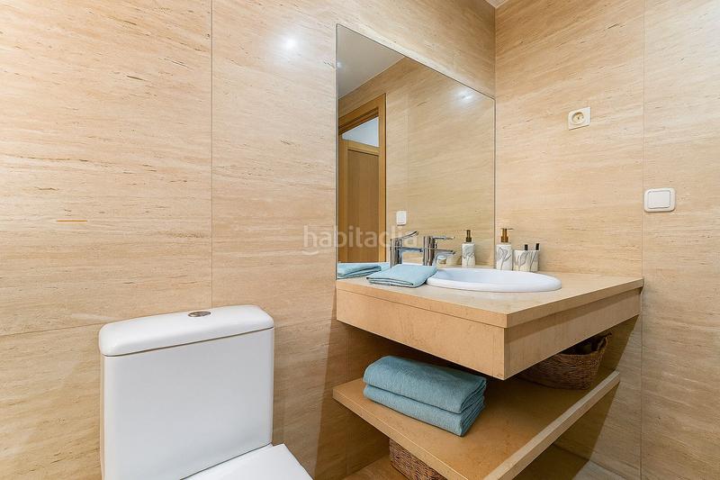 Foto 462d090e-bf22-4740-ae47-a212d47fbb48. Pis amb calefacció aparcament piscina a Montecarmelo Madrid