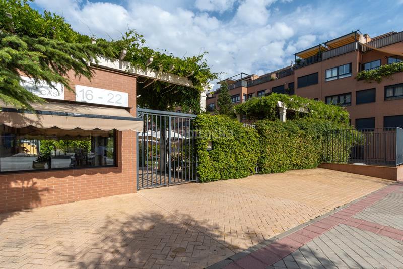 Foto 83fe4c9a-7f54-4ddc-b595-a885a78349b0. Piso  en monasterio de las huelgas-Montecarmelo en Madrid