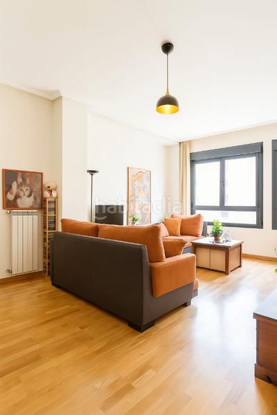 Foto 87598d41-79e4-4c78-a9ce-738ffe12d8d6. Pis amb calefacció aparcament piscina a Montecarmelo Madrid