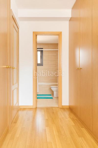 Foto badd964a-6781-4964-ba34-1a7f2866332e. Pis amb calefacció aparcament piscina a Montecarmelo Madrid