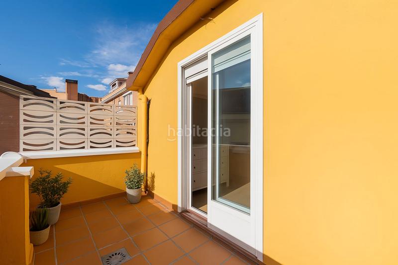 Foto efa2b786-549f-4fc9-a556-227f76271e36. Duplex avec chauffage dans Tres Olivos-Valverde Madrid