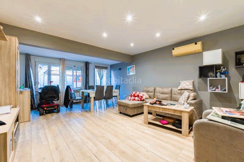 Foto 6a648b18-72f7-4e08-9695-68338c84fd95. Casa adosada chalet adosado en caldas de estrach en Madrid