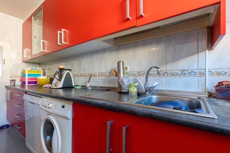 Foto 761a1e43-bc69-4cb0-a23f-24dfce6fa73e. Casa adosada chalet adosado en caldas de estrach en Madrid