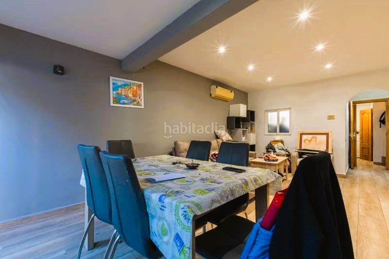 Foto a951247e-f19c-4782-a040-3bd51618b277. Casa adosada chalet adosado en caldas de estrach en Madrid