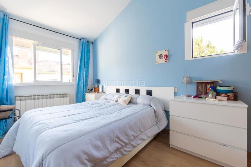 Foto ef97af0f-ae9c-4578-be12-6581b4b1c9fe. Casa adosada chalet adosado en caldas de estrach en Madrid