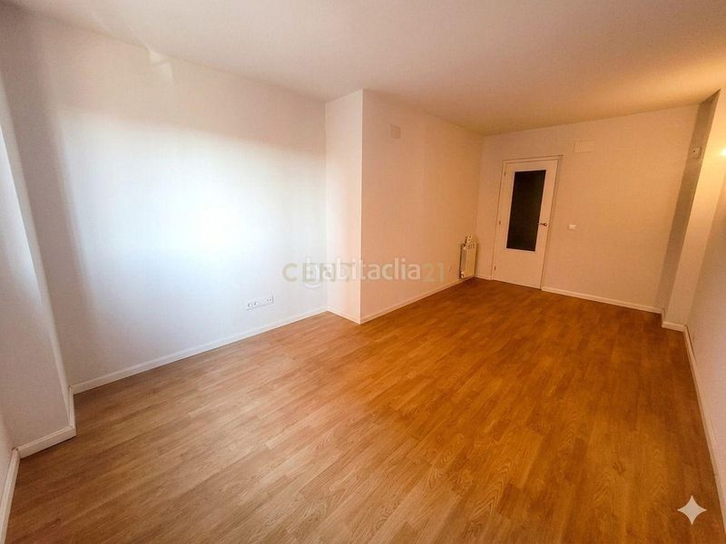Foto aa8f24de-6e1f-47a8-b3bc-c61f9534c626. Apartament a Camarena
