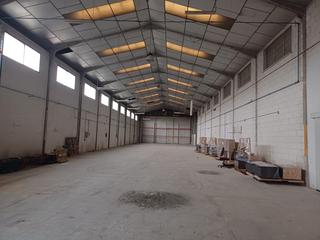 Location Bâtiment à usage industriel  Carrer ciutat de cartagena. Alquiler temporal, máximo un año de contrato