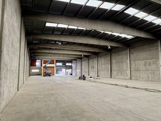 Affitto Capannone industriale  Carrer dels tapissers. Actualmente está en proceso de adecuación! se entrega totalmente