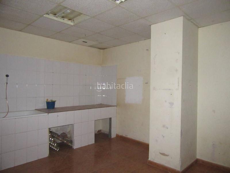 Foto 8389f5bc-33a5-4bd0-8424-3f7edbc9f09d. Alquiler local comercial bajo comercial en La Cañada Paterna