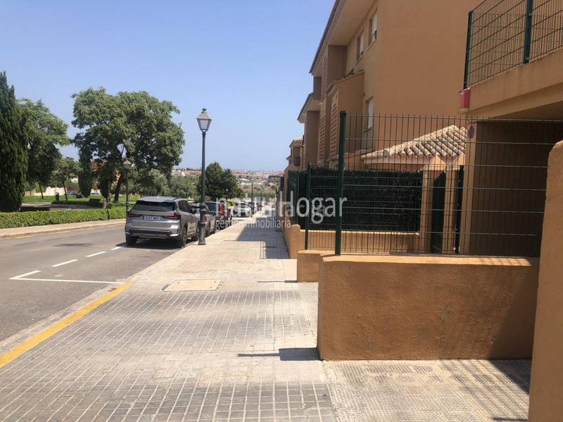 Foto c4be51bc-557e-421c-a6d9-026c009d07da. Aparcament cotxe a castell de la creu 15 a Massarojos Valencia