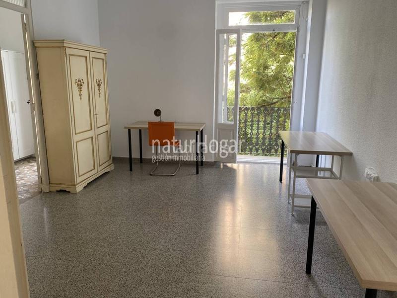 Foto f25b7765-e12e-4fb9-8dbf-3c59eee10fb4. Alquiler piso alquiler de piso en valència capital en Valencia