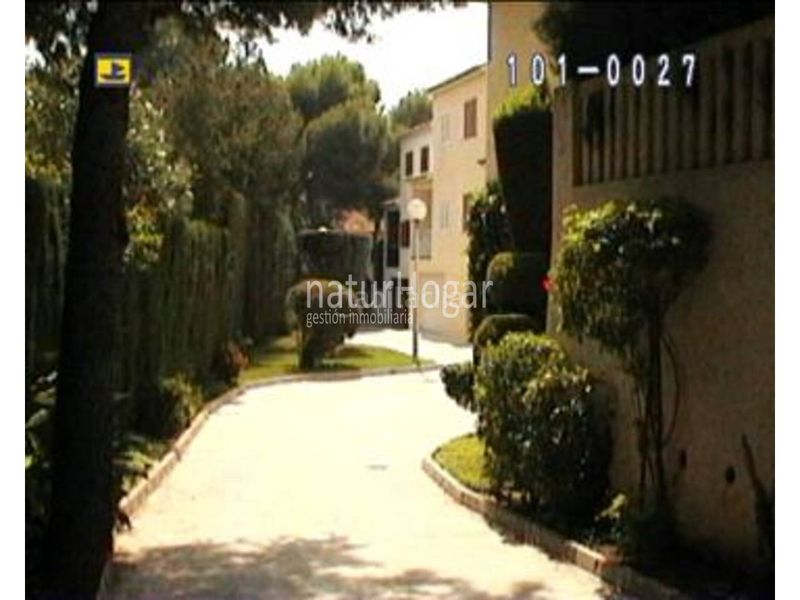 Foto 06a3680a-9e89-4566-8cf8-dd08e02d39cc. Casa adossada amb aparcament piscina a La Cañada Paterna