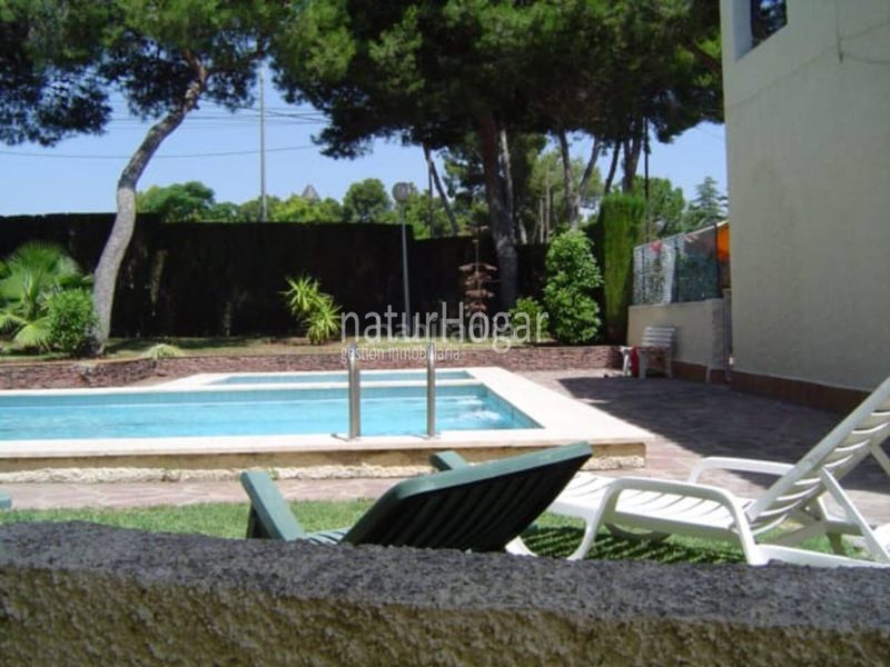 Foto 6a421ca4-85e7-412b-99b5-f0e2e88727dc. Casa adossada amb aparcament piscina a La Cañada Paterna