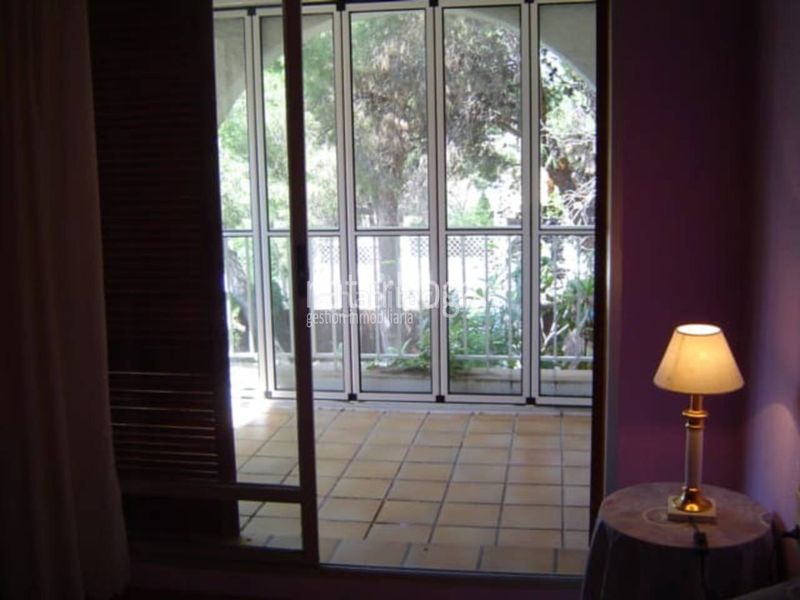 Foto 887b1f9b-7370-40c9-a810-e6709a861c20. Casa adossada amb aparcament piscina a La Cañada Paterna