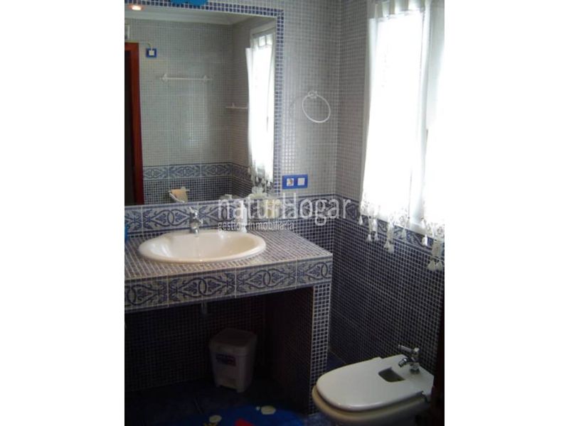 Foto b0444d87-f1dd-410b-a8ac-1246e39a488d. Casa adossada amb aparcament piscina a La Cañada Paterna