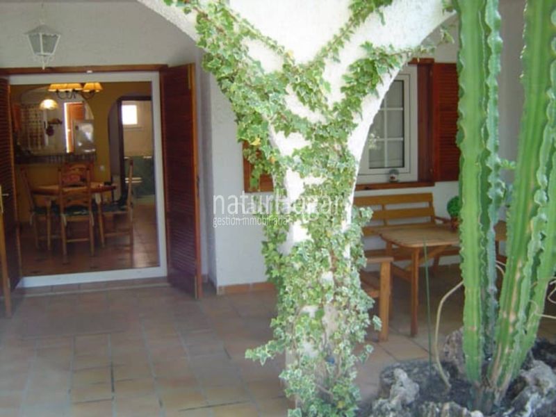 Foto bf2cef79-7765-45a3-b87a-62678897beb0. Casa adossada amb aparcament piscina a La Cañada Paterna