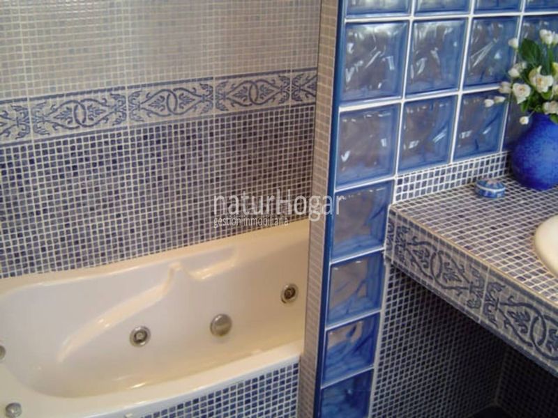 Foto e370e41d-ab6c-4db9-b61f-255c247bbc76. Casa adossada amb aparcament piscina a La Cañada Paterna