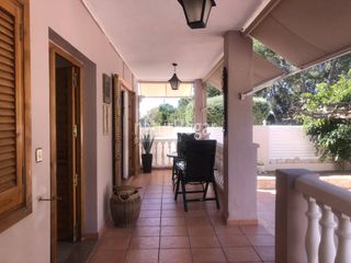 Casa bifamiliare in La Cañada. Venta de casa pareada