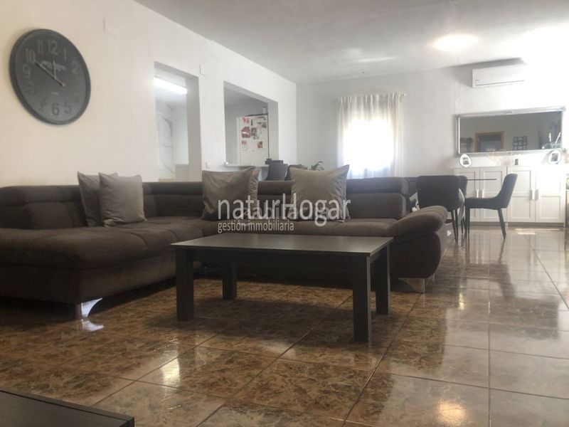 Foto a7e6fec0-52be-4d65-b4ad-033b7630e0d0. Chalet casa en venta en la pobla de vallbona en Pla dels Aljubs Pobla de Vallbona (la)