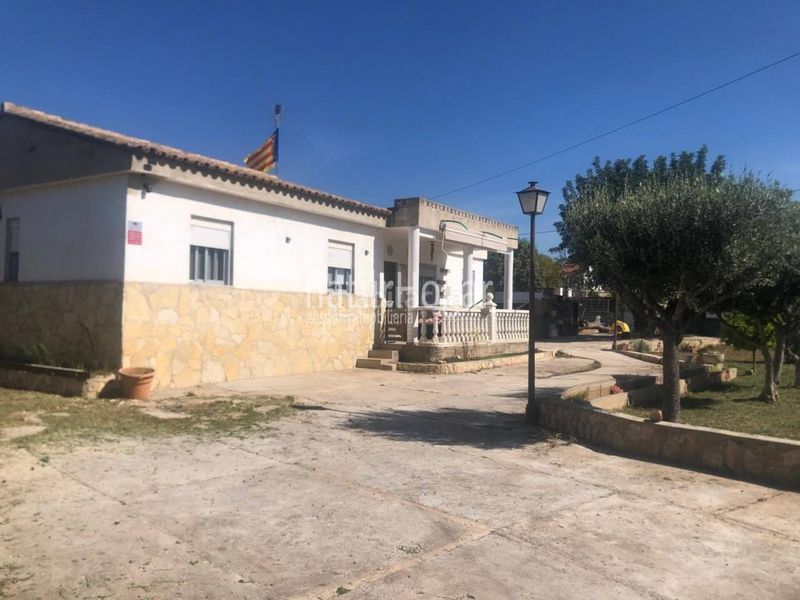 Foto a8f8d8f5-1572-41f5-813a-50cce10b392a. Chalet casa en venta en la pobla de vallbona en Pla dels Aljubs Pobla de Vallbona (la)