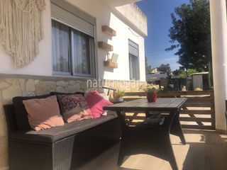 Chalet in Pla dels Aljubs. Casa en venta en la pobla de vallbona