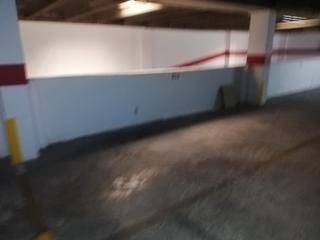 Parking coche en El Carmen