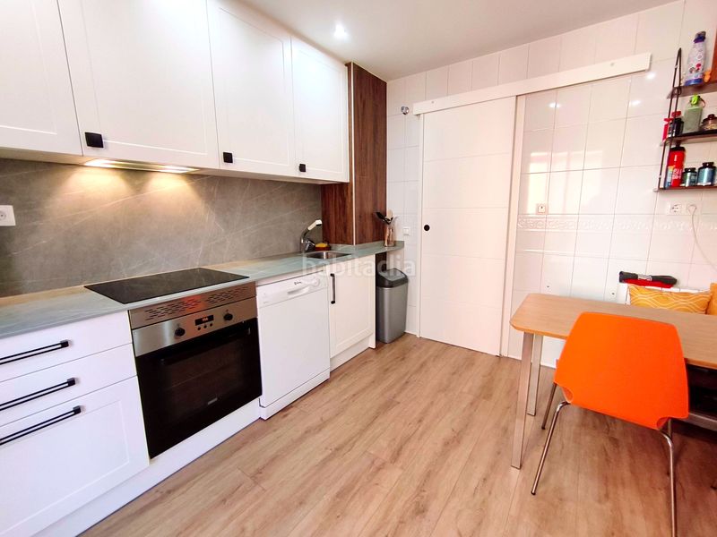 Foto f8d6a8a4-74f0-46e6-b39c-1a3780eed8bd. Pis amb calefacció aparcament a Centro Navalcarnero