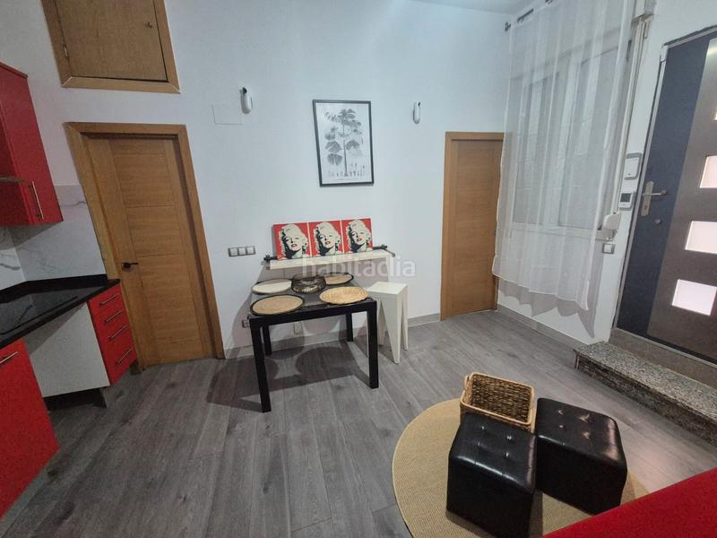 Foto b1a5af69-8a38-47e3-959e-21addf2db4ef. Apartamento precioso apartamento junto al polideportivo gallur en Madrid