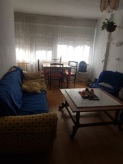 Appartement à Abrantes. 3 dormitorios, amplio, buen estado