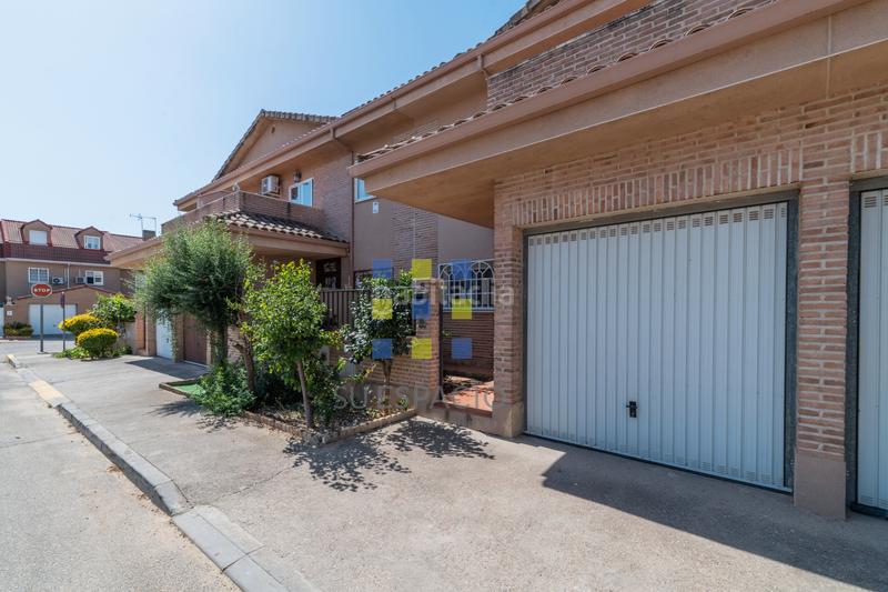 Foto 8fe75699-21b8-434d-bf69-178884f56176. Chalet in calle cabañas 5 in Ugena