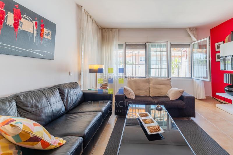 Foto b791126f-7e61-4f2a-8b6d-484bf968a0e6. Chalet in calle cabañas 5 in Ugena