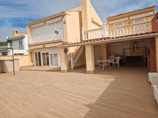 Xalet a Batres. Chalet independiente batres