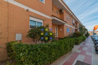 Casa adossada  Paseo de la crcava. Chalet adosado centro de grin