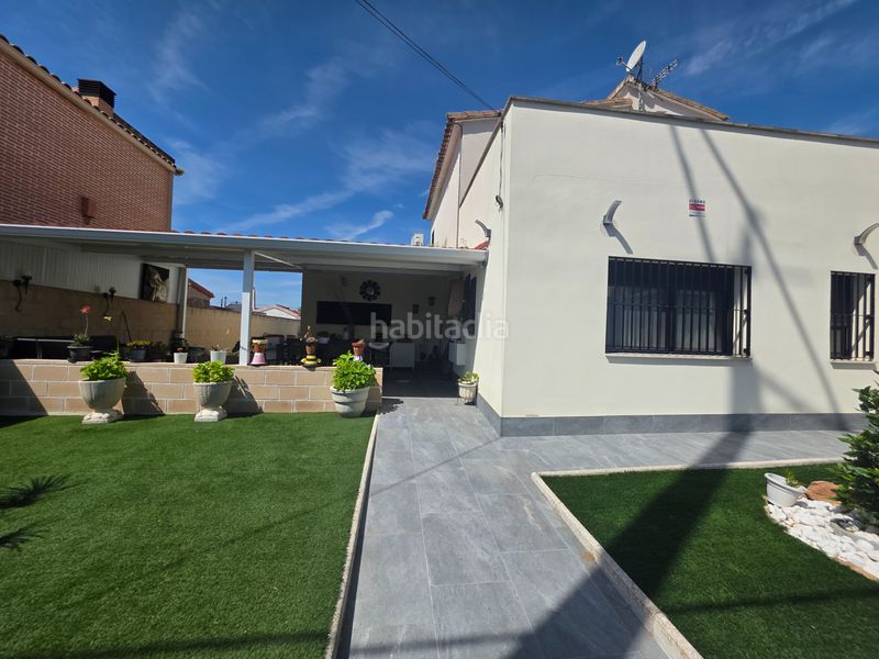 Foto e8cb9aa1-a997-484d-b319-5b51e35acc15. Xalet amb xemeneia calefacció piscina a Griñón