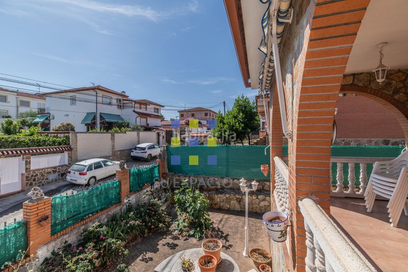 Foto 47e4a0e0-42b9-4729-9ebe-250bfc6ba1fb. Xalet amb xemeneia calefacció piscina a Méntrida
